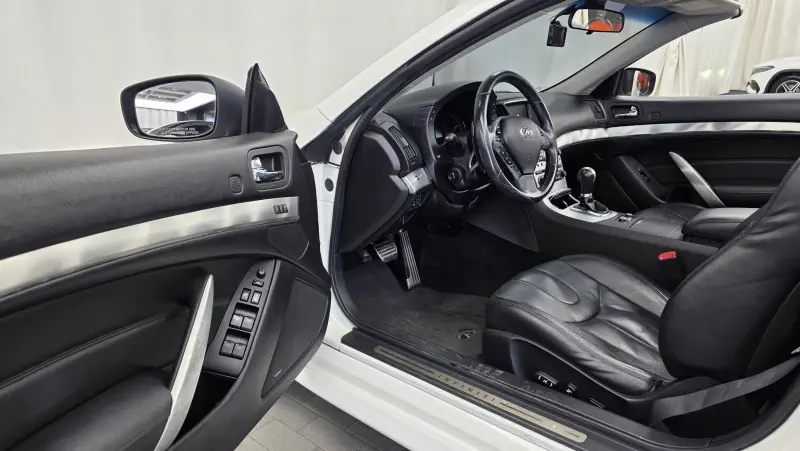 Infiniti G37