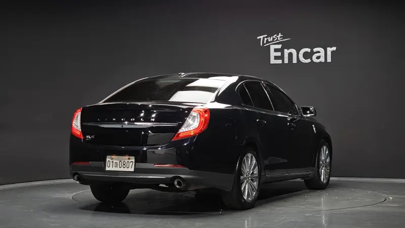 Lincoln MKS