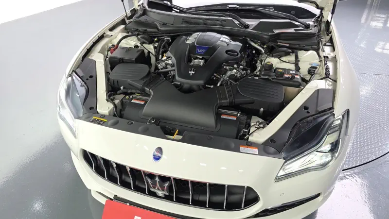 Maserati Quattroporte