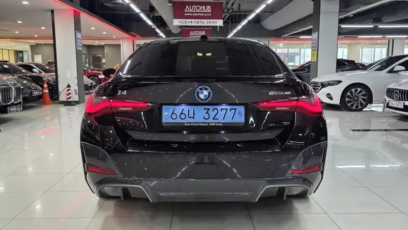 BMW i4