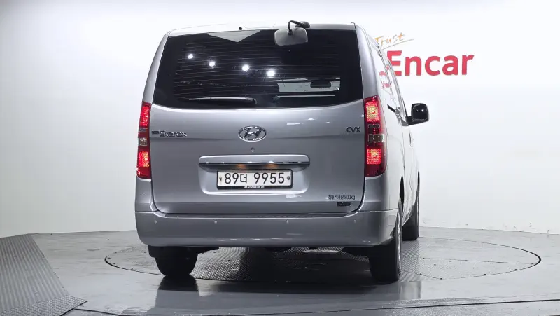 Hyundai Grand Starex