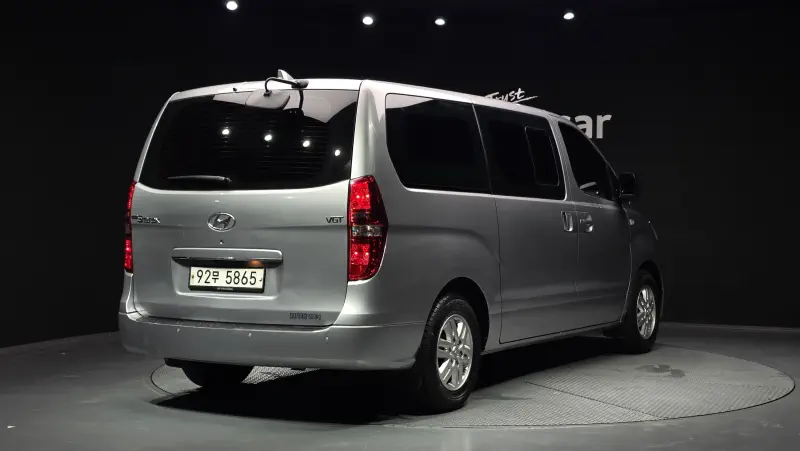 Hyundai Grand Starex