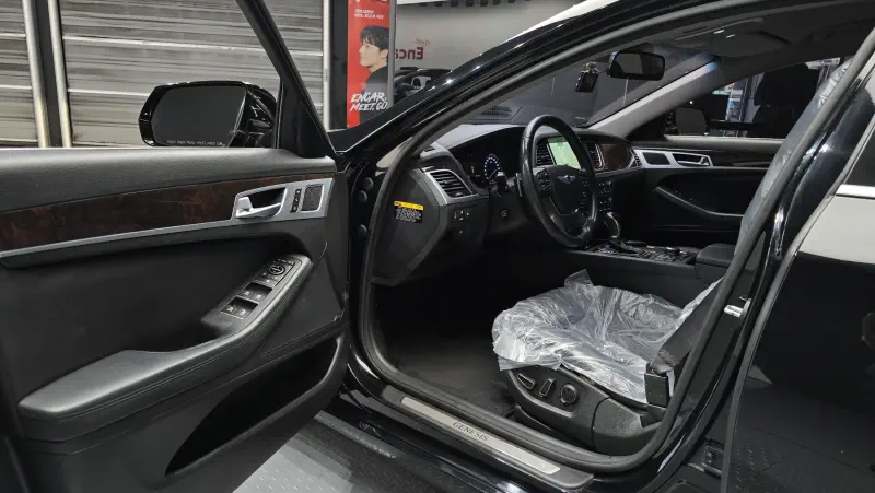 Hyundai Genesis
