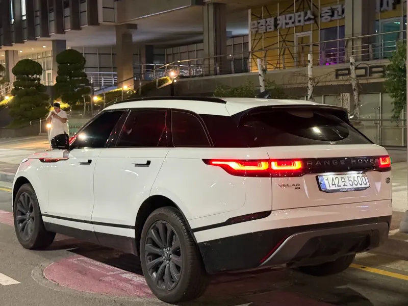 Land Rover Range Rover Velar