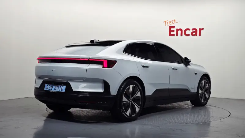 Polestar 4