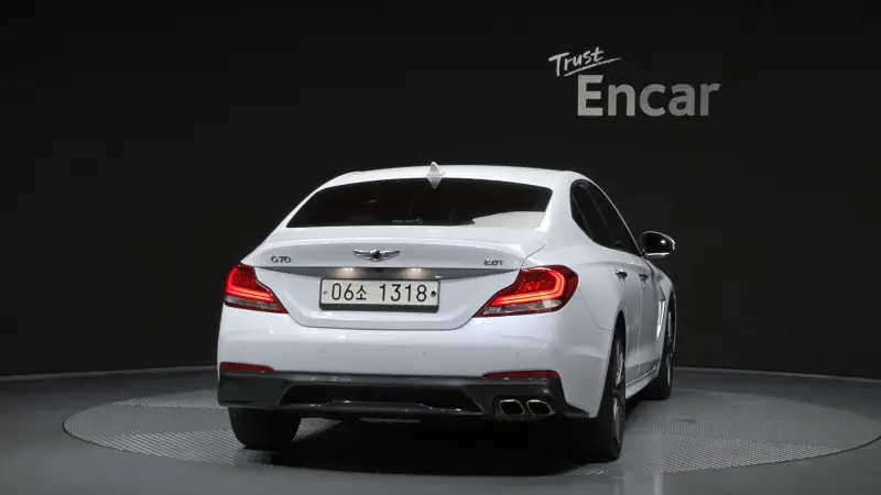 Genesis G70