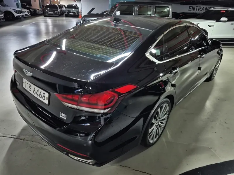Hyundai Genesis