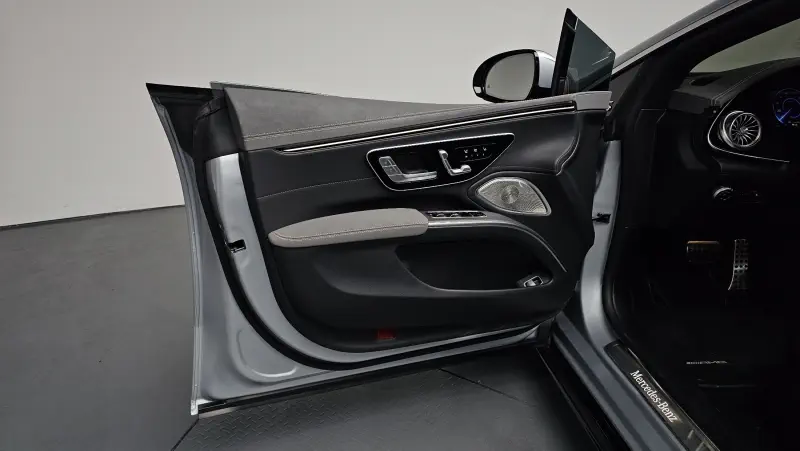 Mercedes-Benz EQS