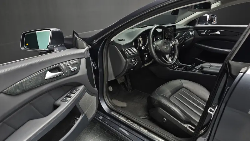 Mercedes-Benz CLS-Class