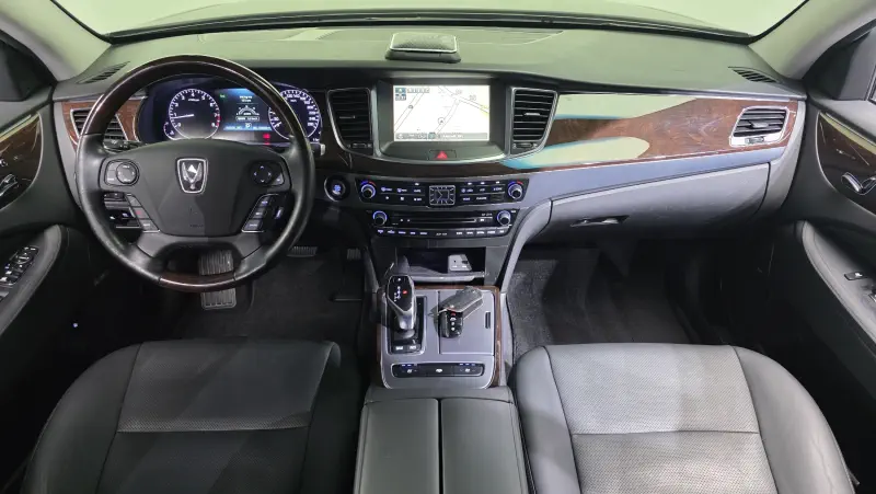 Hyundai Equus