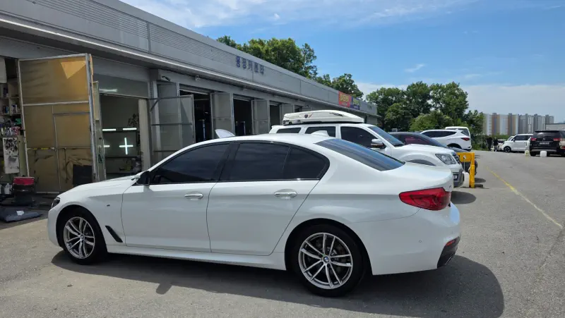 BMW 5-Series