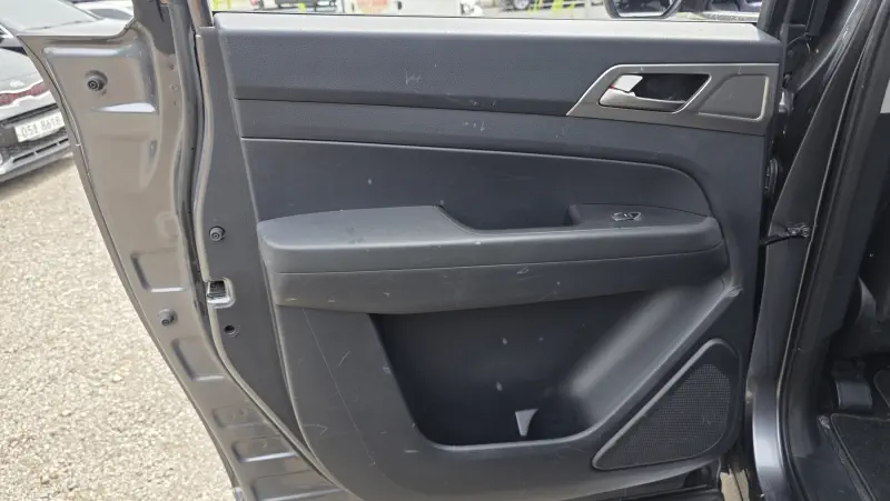 SsangYong Rexton Sports