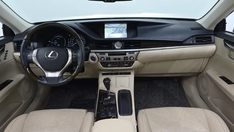 Lexus ES300h