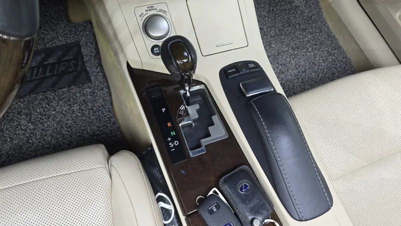 Lexus ES300h