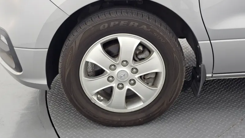 Hyundai Grand Starex