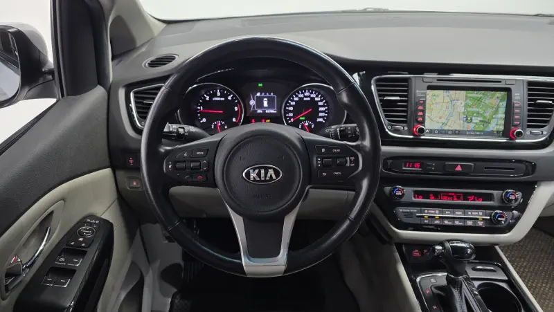 Kia Carnival