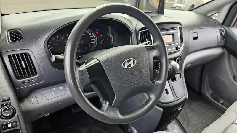 Hyundai Grand Starex