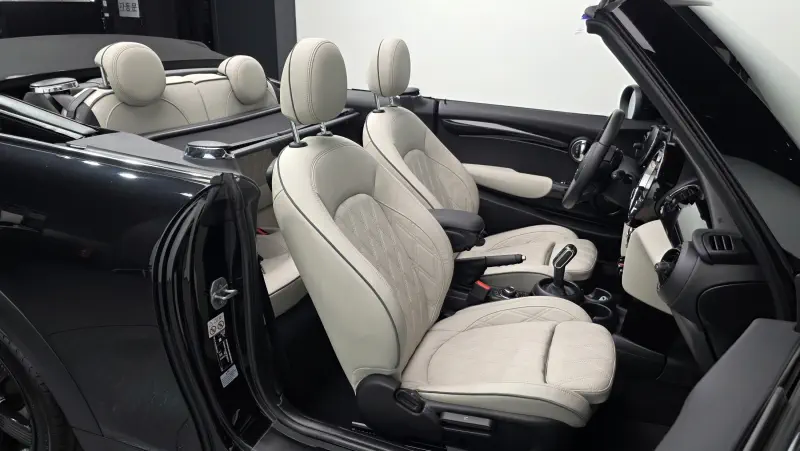 MINI Cabrio