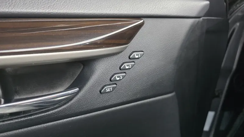 Lexus ES300h