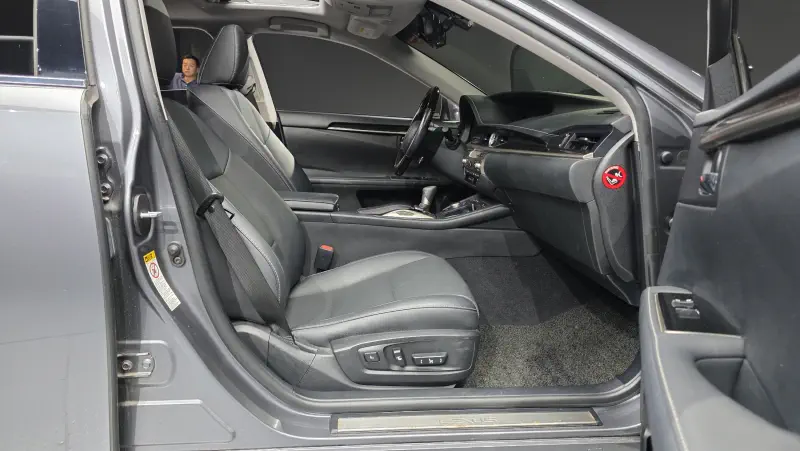 Lexus ES300h