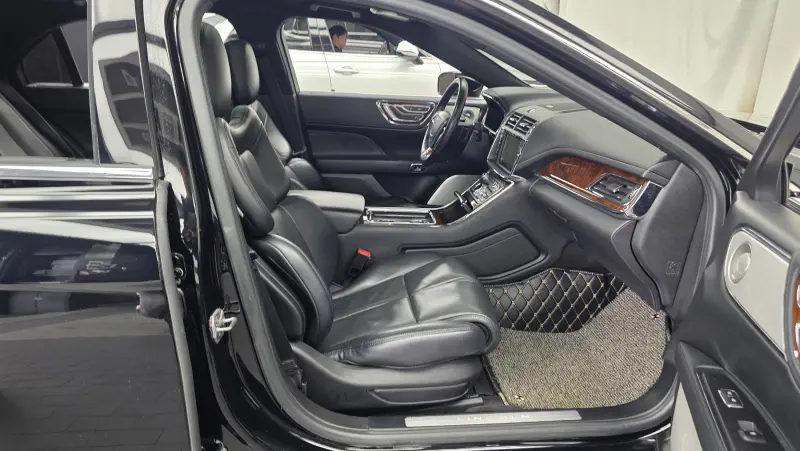Lincoln Continental