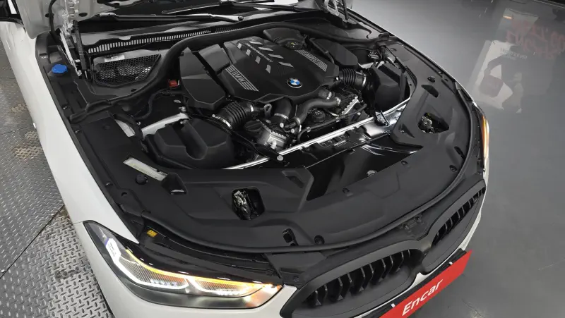 BMW 8-Series