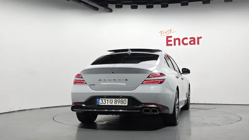 Genesis G70