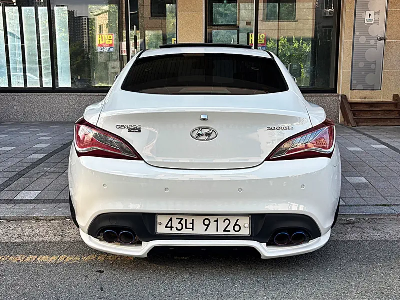 Hyundai Genesis