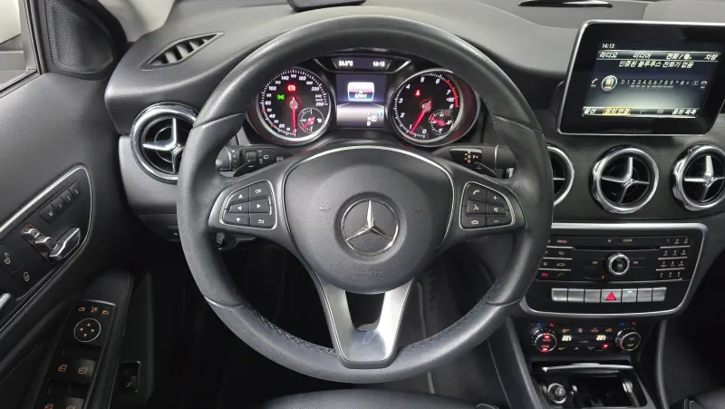 Mercedes-Benz GLA-Class