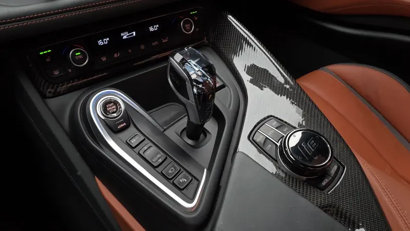 BMW i8