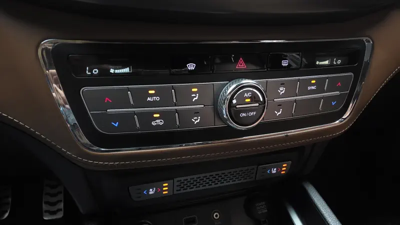 SsangYong Rexton Sports Khan