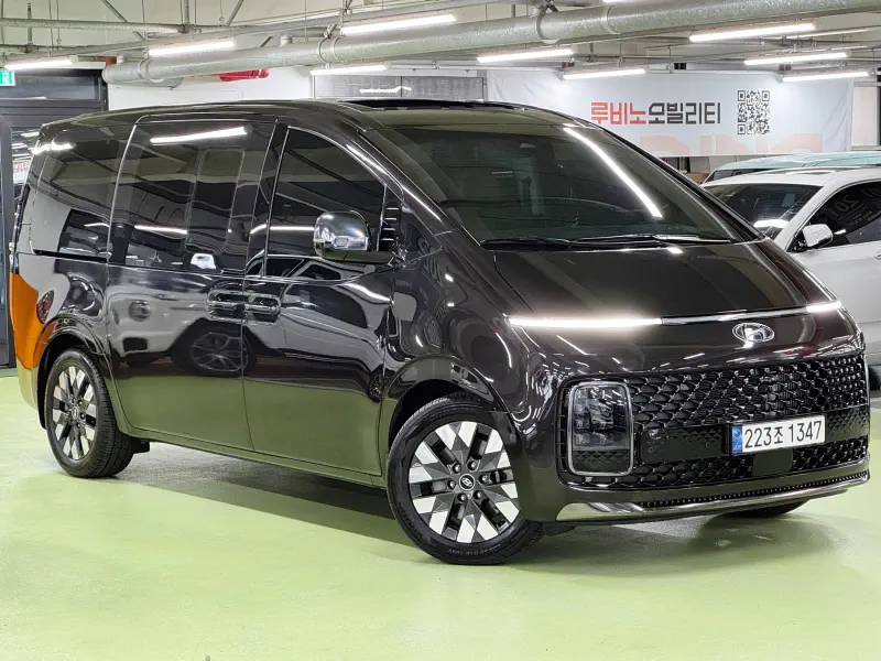 Hyundai Staria