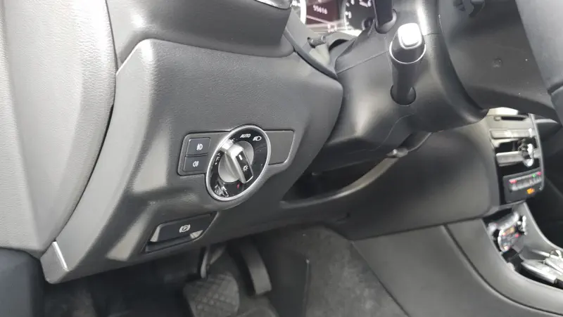 Infiniti Q30