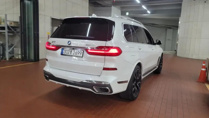 BMW X7