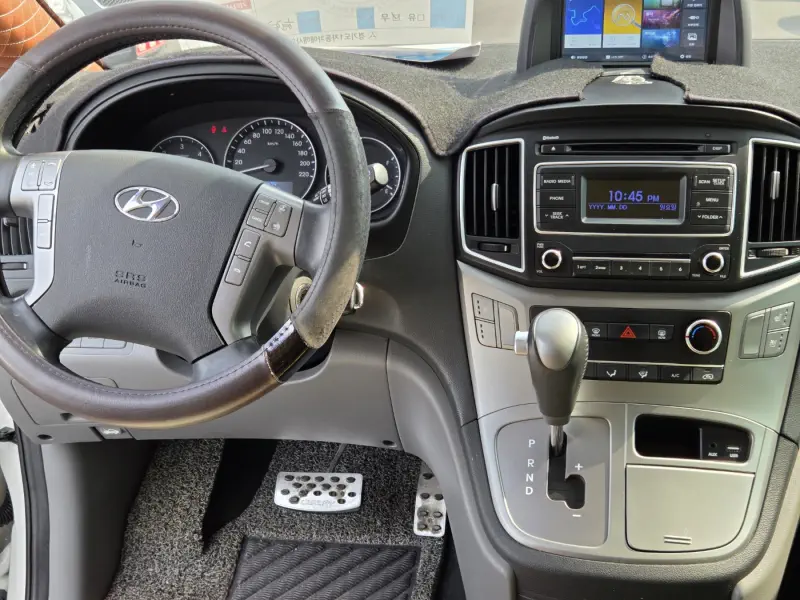 Hyundai Grand Starex