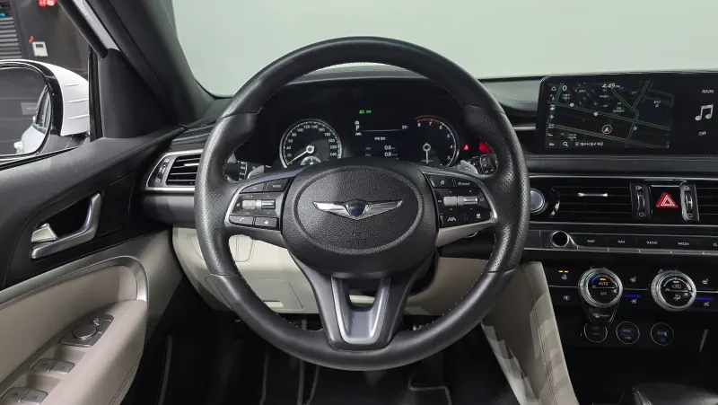 Genesis G70
