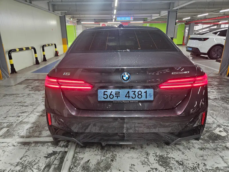 BMW i5