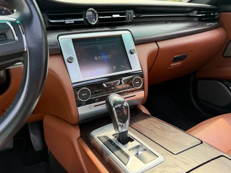 Maserati Quattroporte