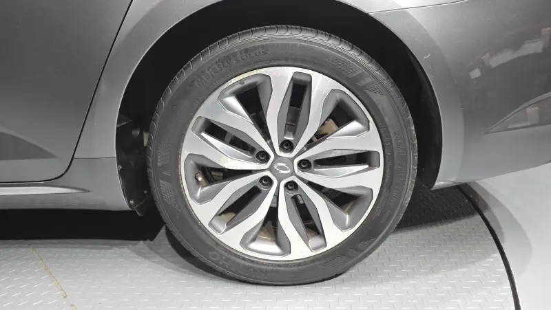 Renault Samsung SM6
