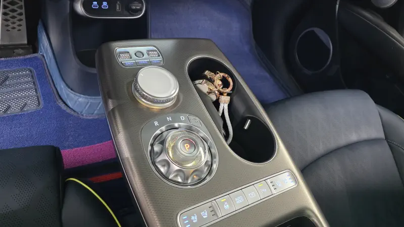 Genesis GV60