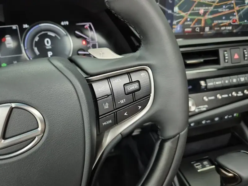 Lexus ES300h