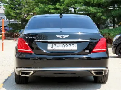Genesis EQ900