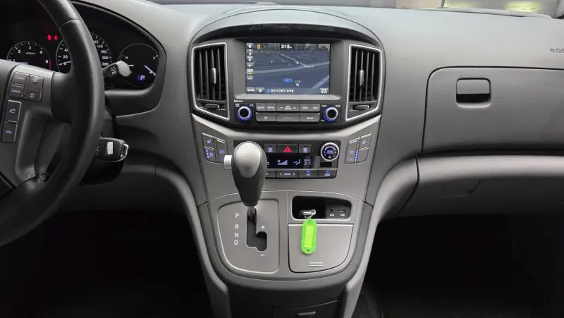 Hyundai Grand Starex