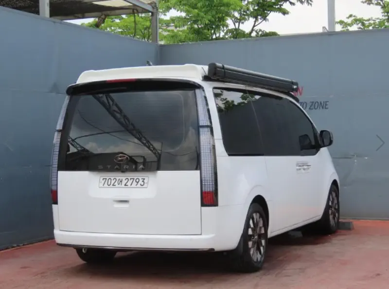 Hyundai Staria