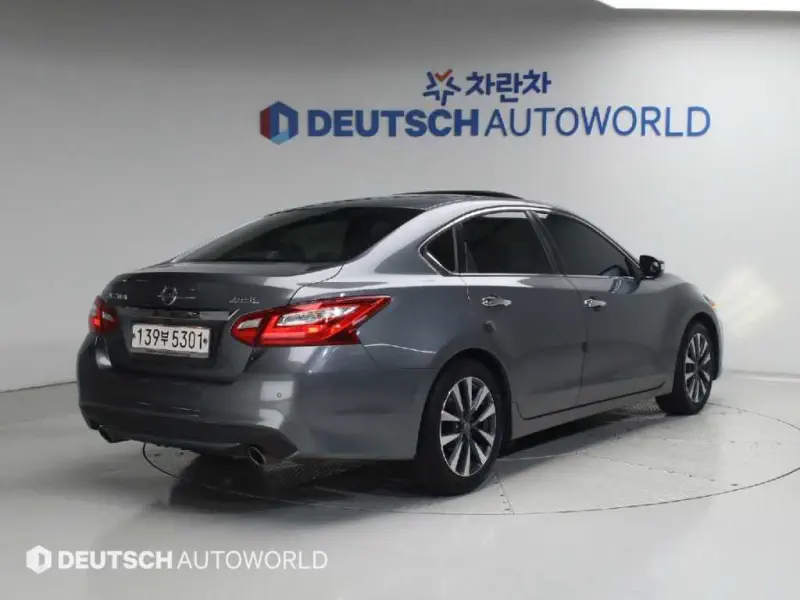Nissan Altima