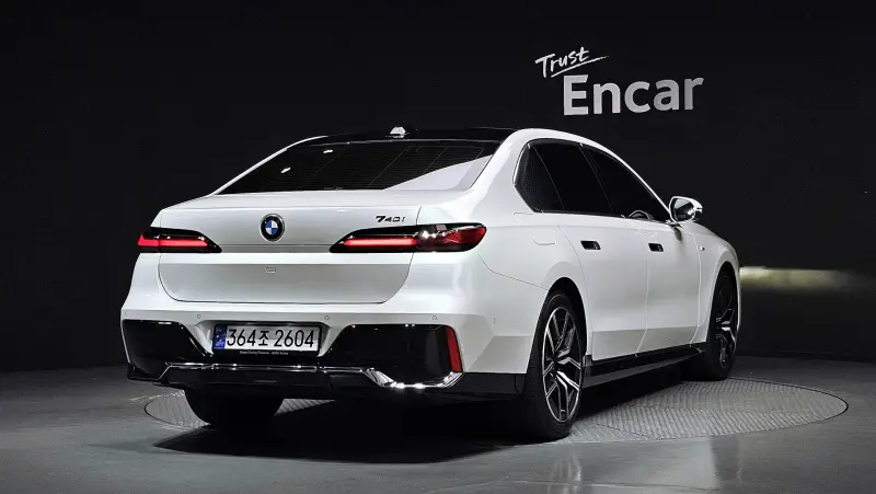 BMW 7-Series
