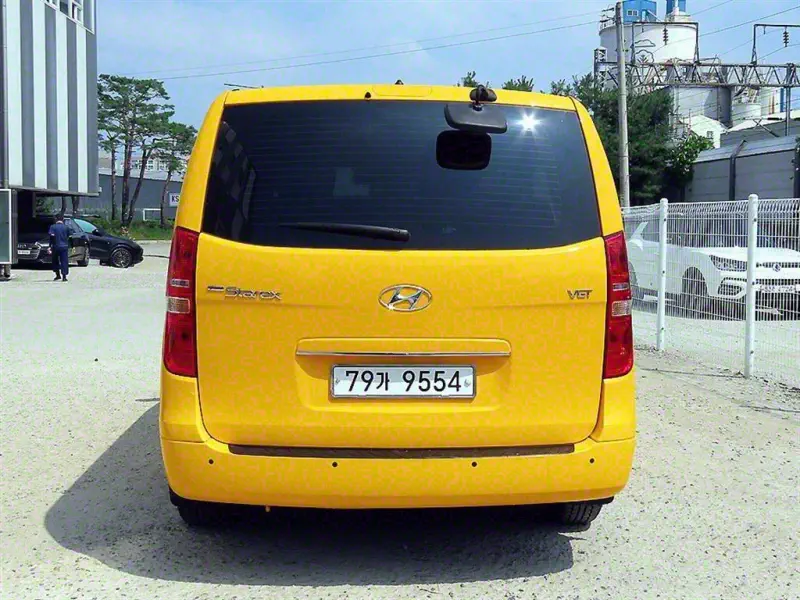 Hyundai Grand Starex