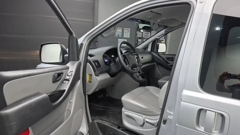Hyundai Grand Starex