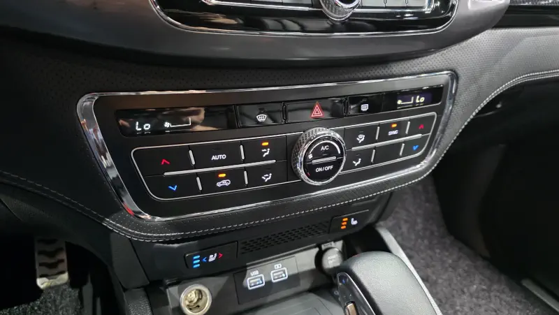 SsangYong Rexton Sports Khan