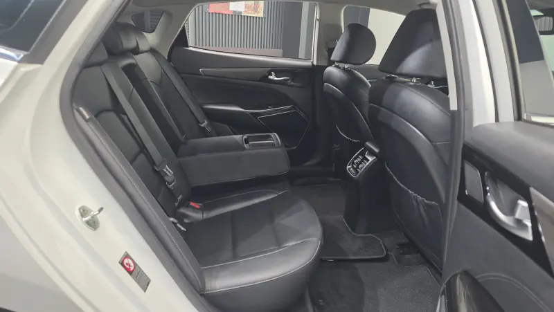 Купить Kia K7 Gyeonggi из Кореи